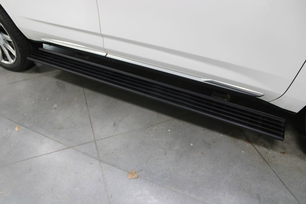 Used 2021 Cadillac Escalade Premium Luxury Platinum w/ Heavy-Duty Trailer Package image 12