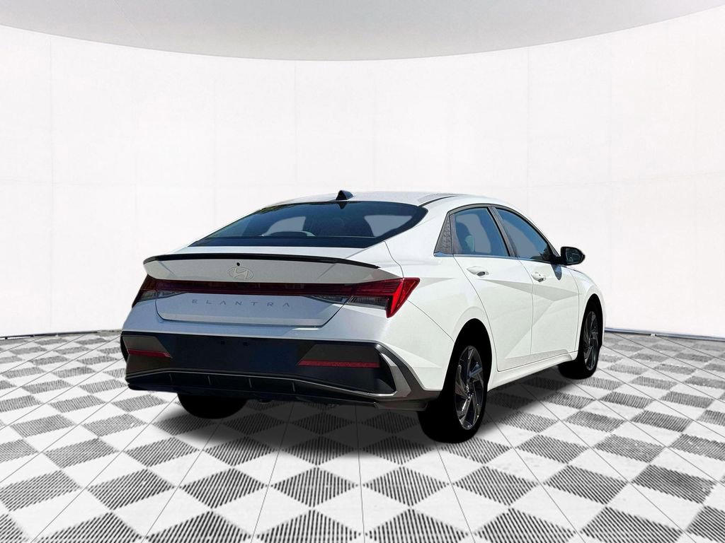 New 2026 Hyundai Elantra SEL Sport image 10