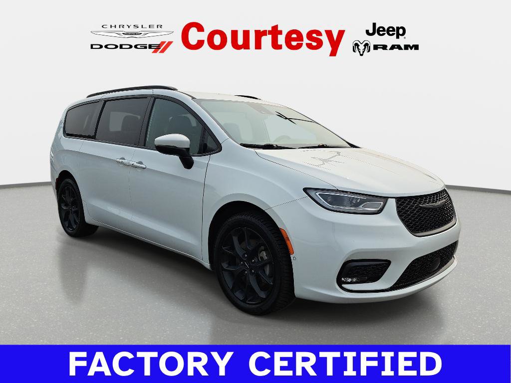 Certified 2023 Chrysler Pacifica Touring-L w/ Uconnect Theater Family Group AWD/4WD image 1