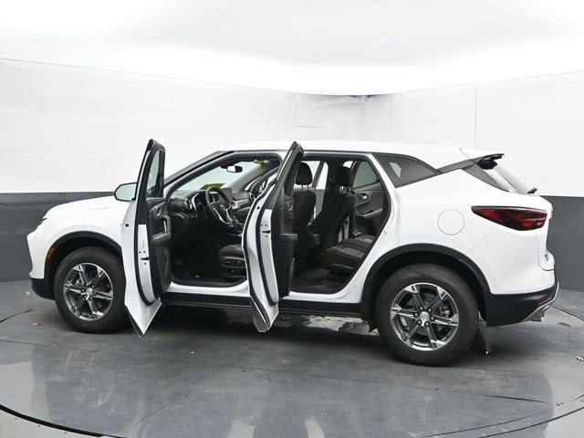 Used 2025 Chevrolet Blazer LT image 52