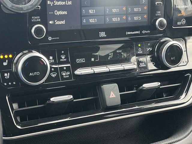 Used 2021 Toyota Highlander Limited image 34