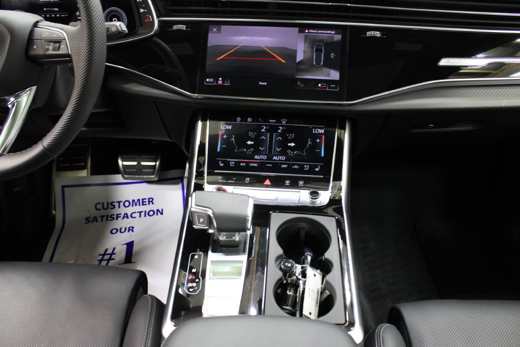Used 2025 Audi SQ7 Prestige AWD/4WD image 24