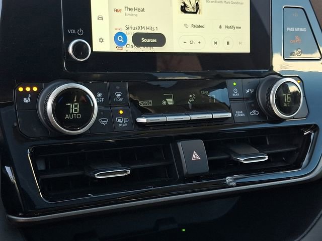 Used 2024 Toyota Highlander XLE image 17