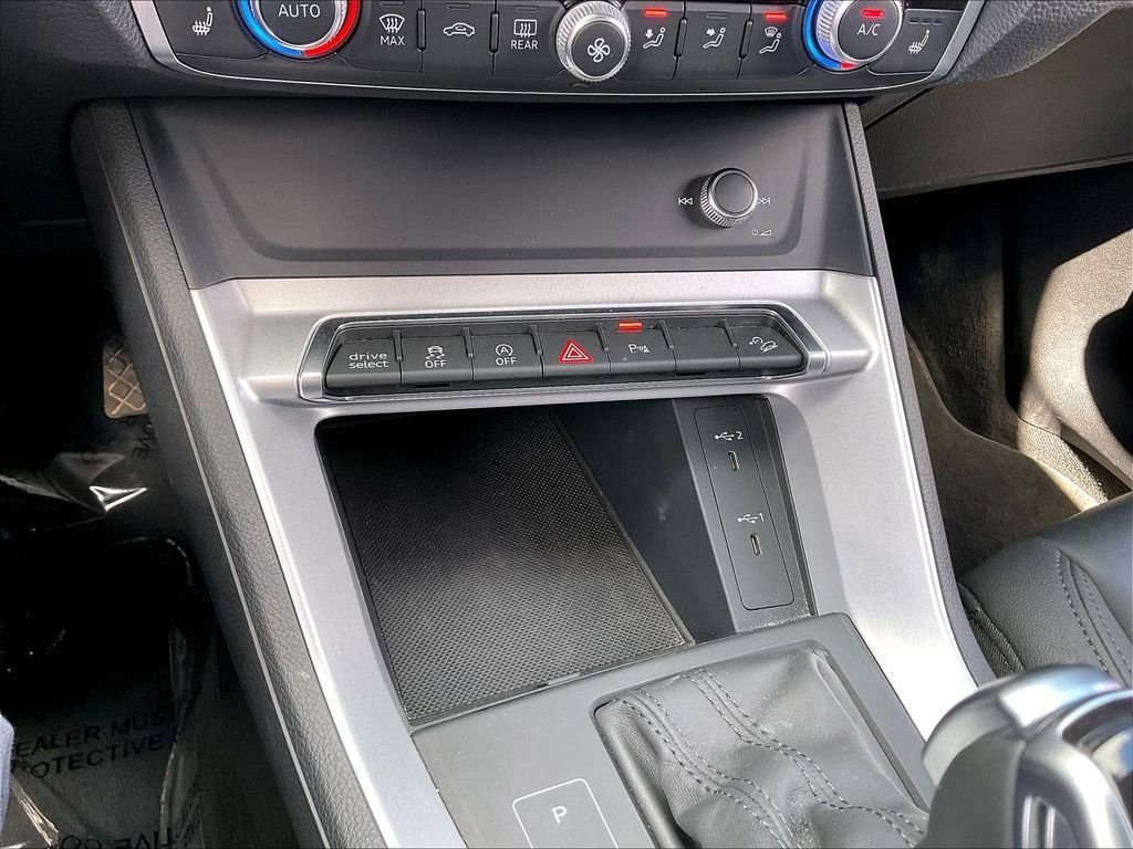 Used 2025 Audi Q3 2.0T Premium image 25
