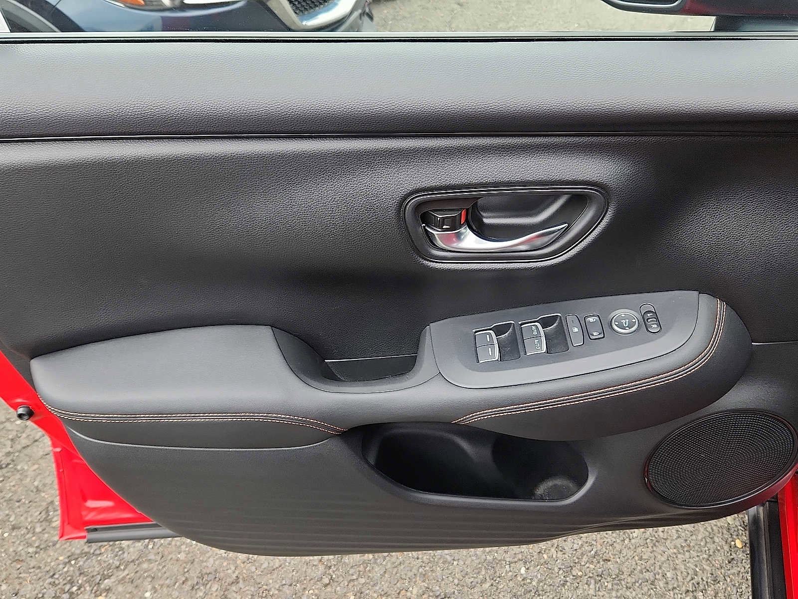 Used 2024 Honda HR-V Sport image 12