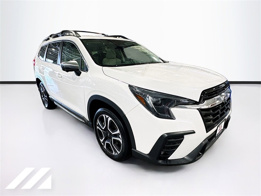Used 2023 Subaru Ascent Limited w/ Technology Package image 3
