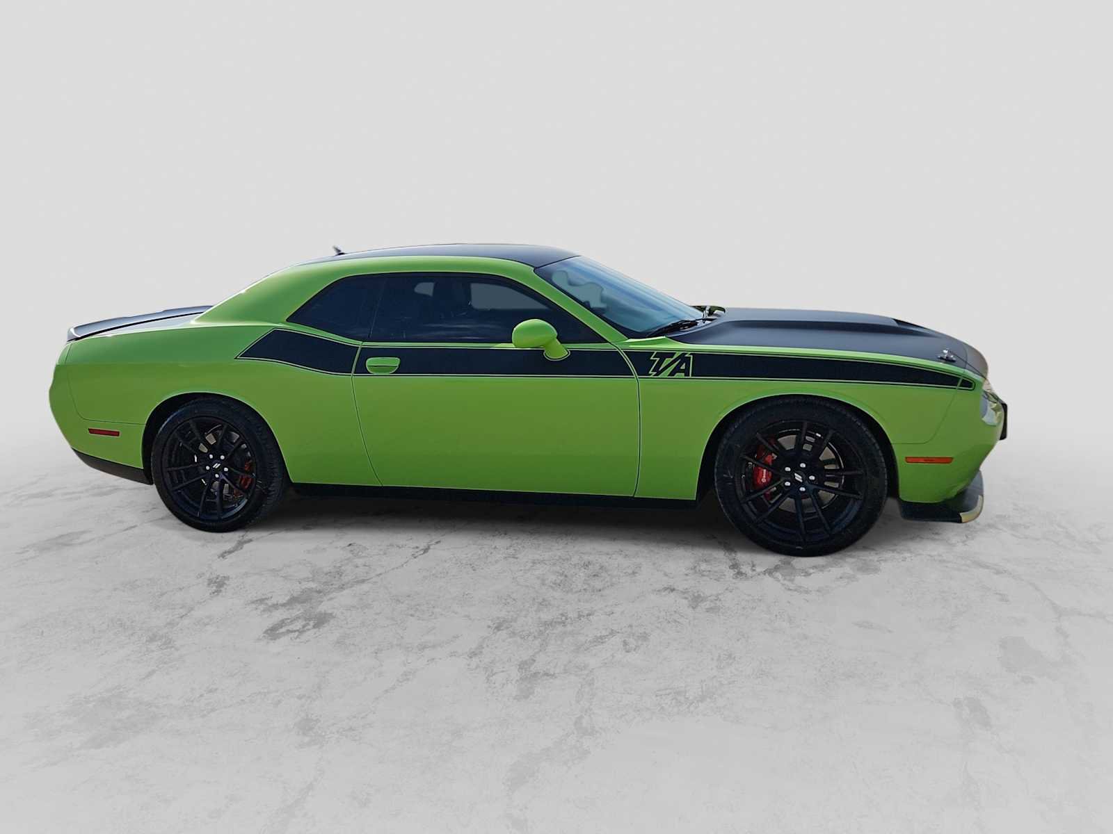 Used 2023 Dodge Challenger R/T w/ T/A Package image 9