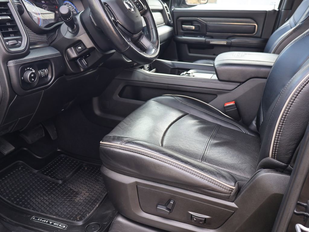 Used 2020 RAM 3500 Limited image 23