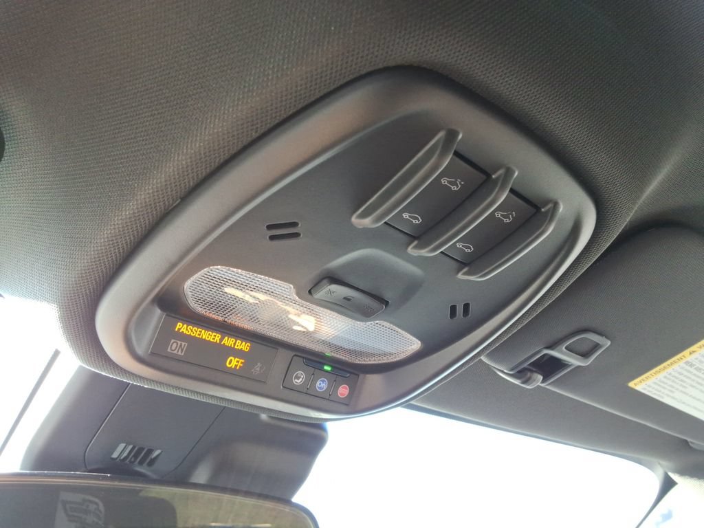 New 2026 Chevrolet Trax RS w/ Sunroof Package FWD image 34