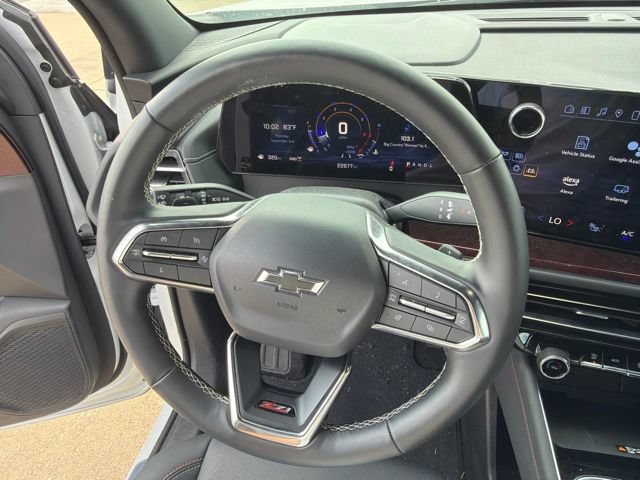 Used 2025 Chevrolet Traverse Z71 AWD/4WD image 13