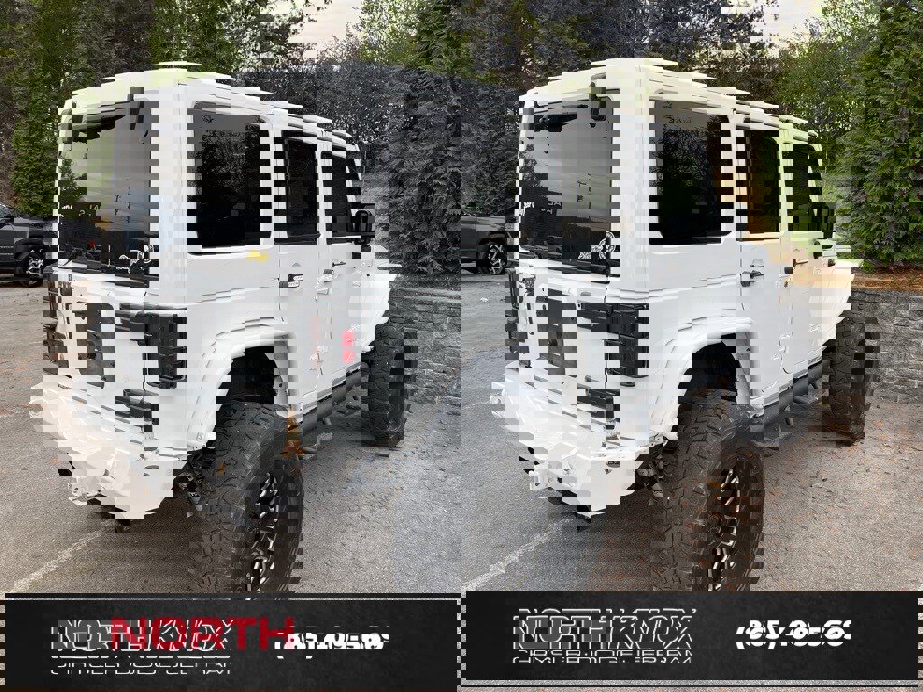 Used 2015 Jeep Wrangler Unlimited Sahara image 3