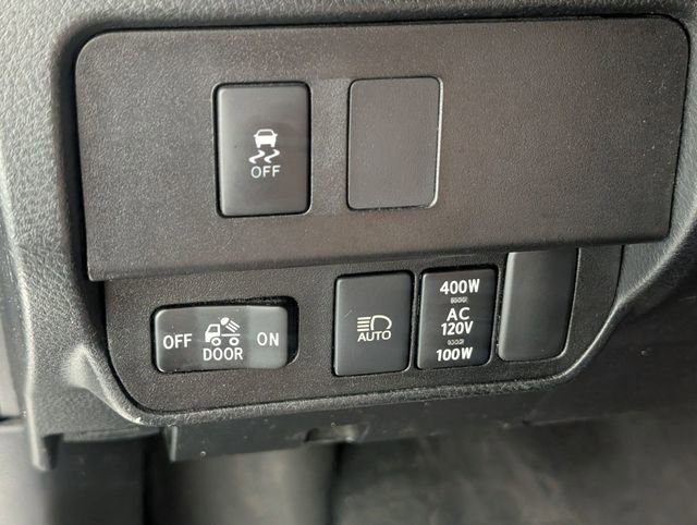 Used 2021 Toyota Tacoma TRD Off-Road w/ Technology Package AWD/4WD image 14