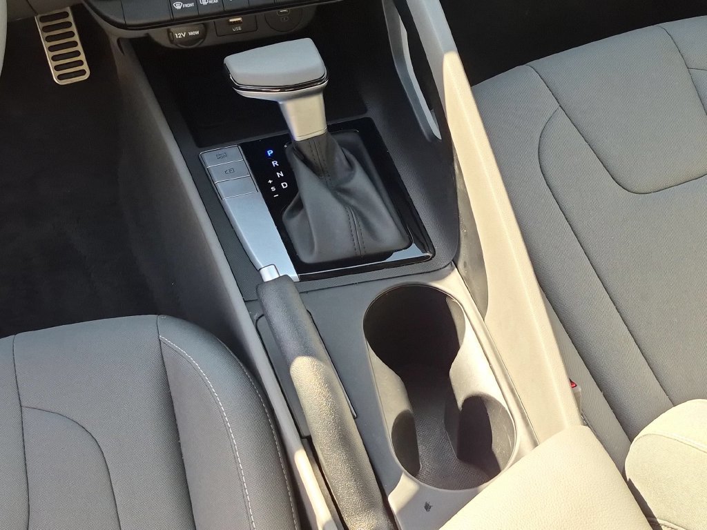 Used 2026 Hyundai Elantra Sport FWD image 24