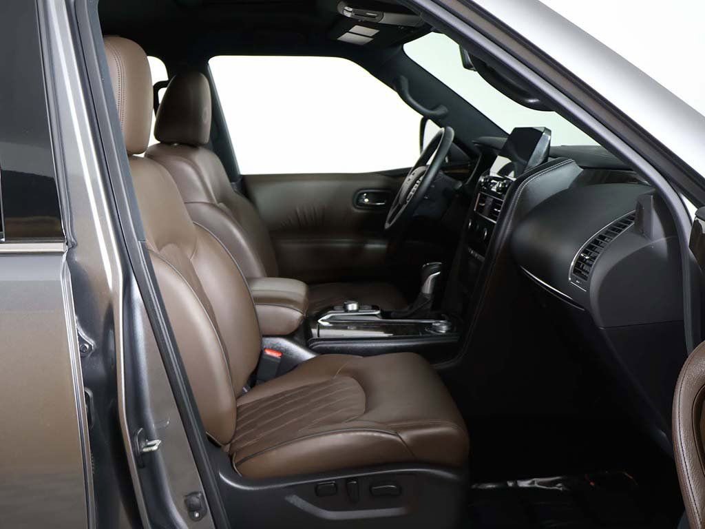 Used 2024 Nissan Armada Platinum image 32