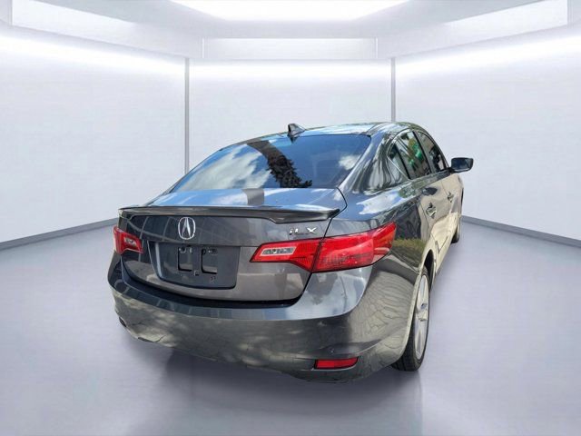 Used 2013 Acura ILX w/ Technology Package image 4