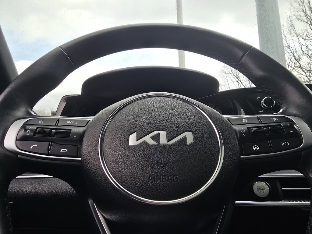 Used 2023 Kia K5 GT image 24