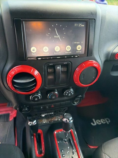 Used 2015 Jeep Wrangler Sport w/ Quick Order Package 24S AWD/4WD image 11