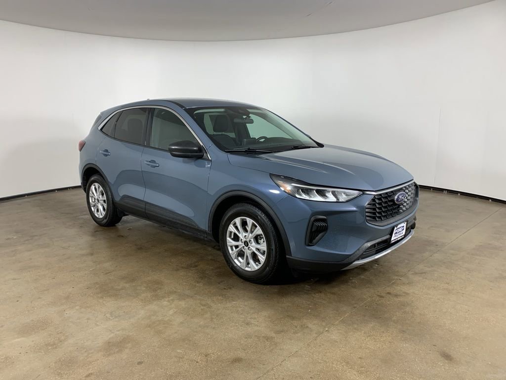 Used 2023 Ford Escape Active image 5