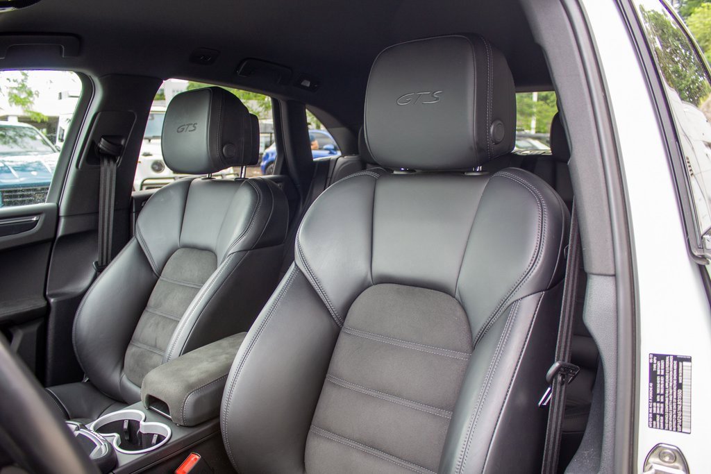 Used 2022 Porsche Macan GTS image 12