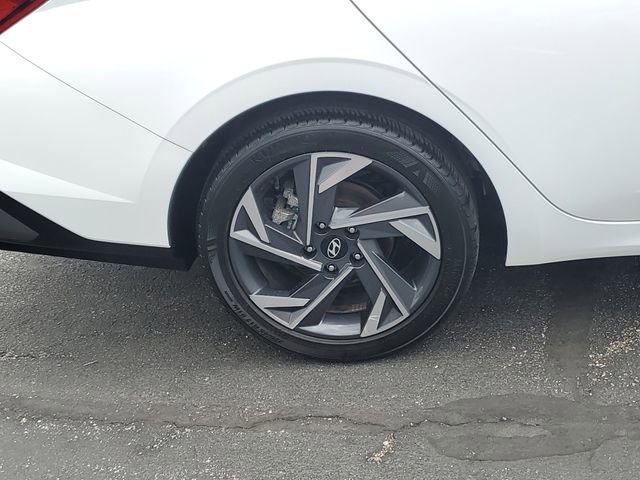 Certified 2024 Hyundai Elantra SEL w/ Convenience Package FWD image 5