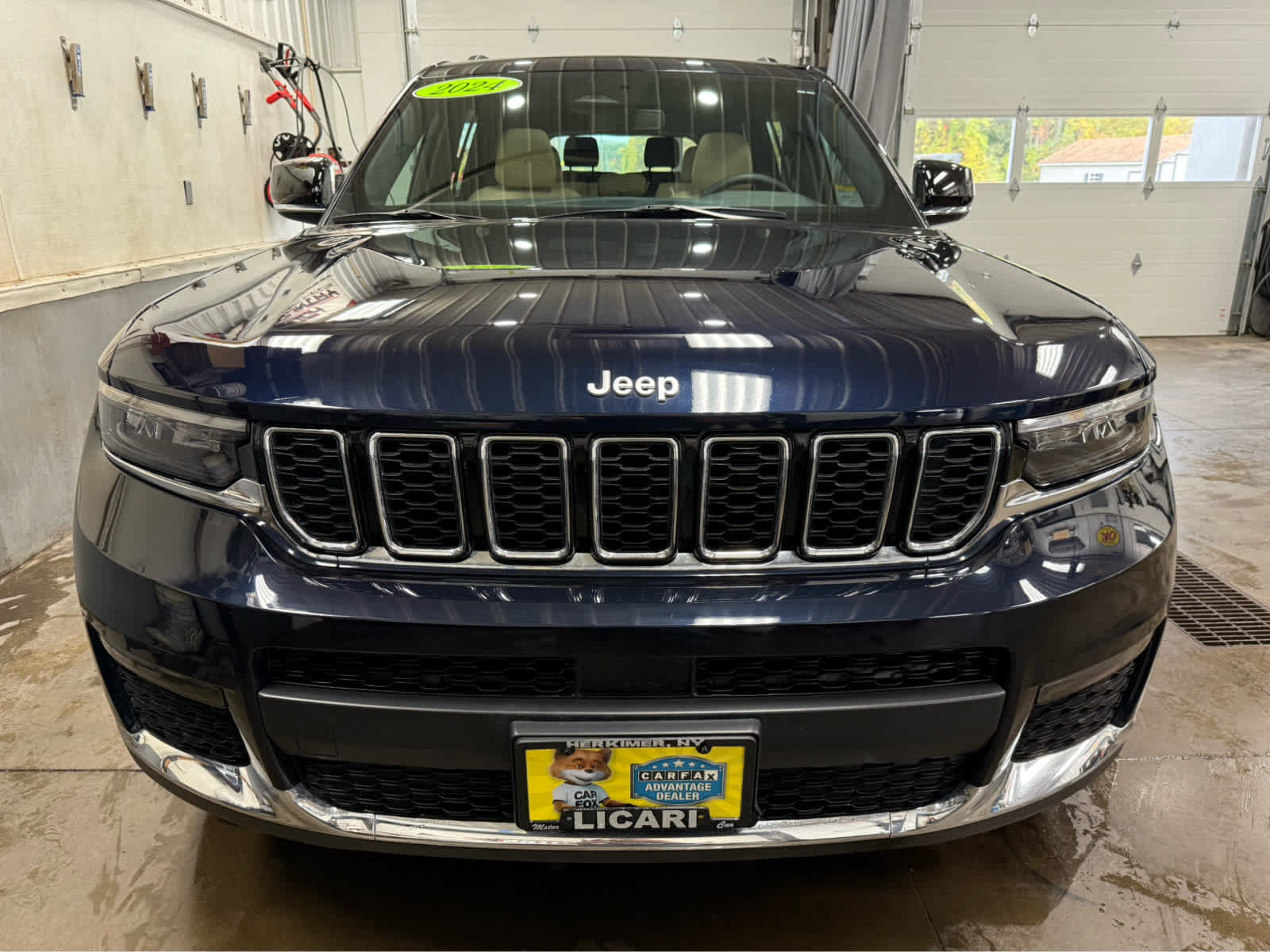 Used 2024 Jeep Grand Cherokee L Limited w/ Trailer Tow Package AWD/4WD image 2