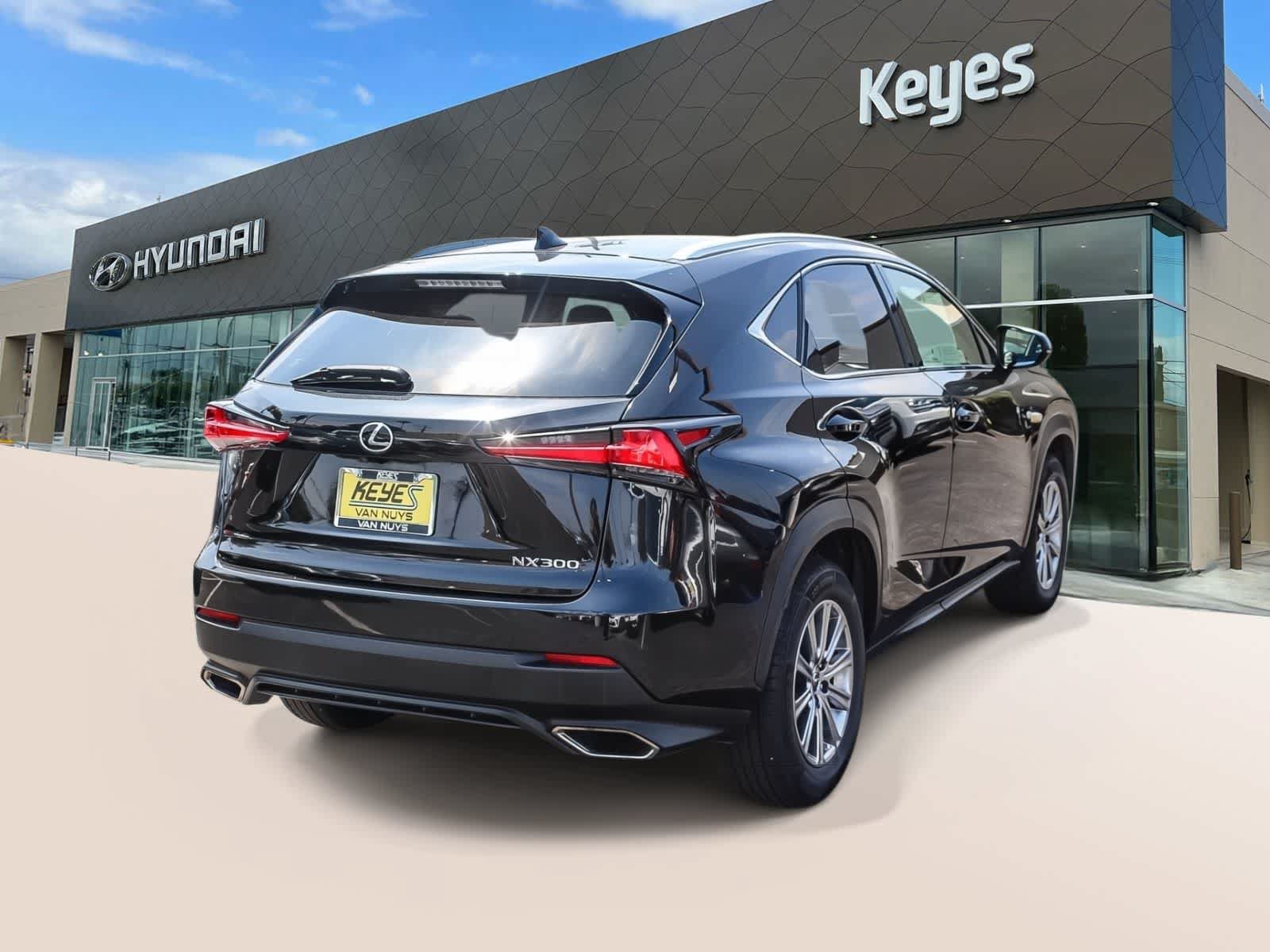 Used 2019 Lexus NX 300 FWD image 4