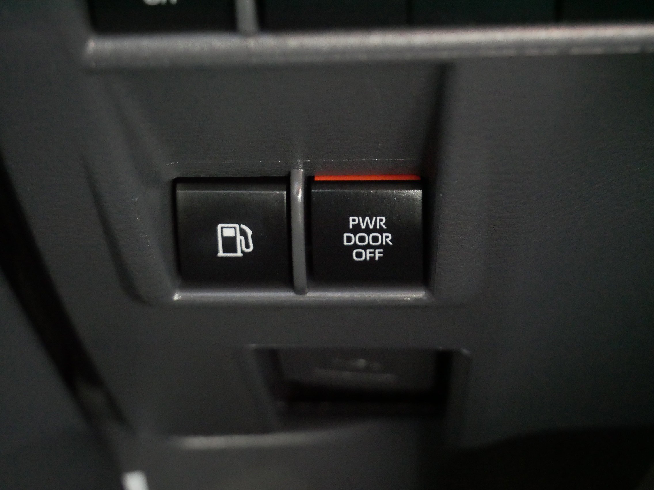 Certified 2023 Toyota Sienna Limited FWD image 27