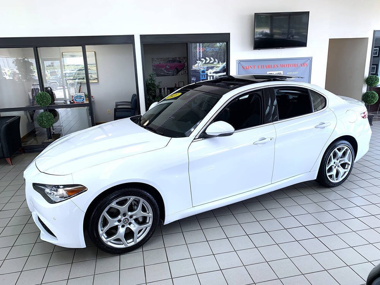 Used 2021 Alfa Romeo Giulia Ti w/ Active Assist 2 Package TI AWD/4WD image 3
