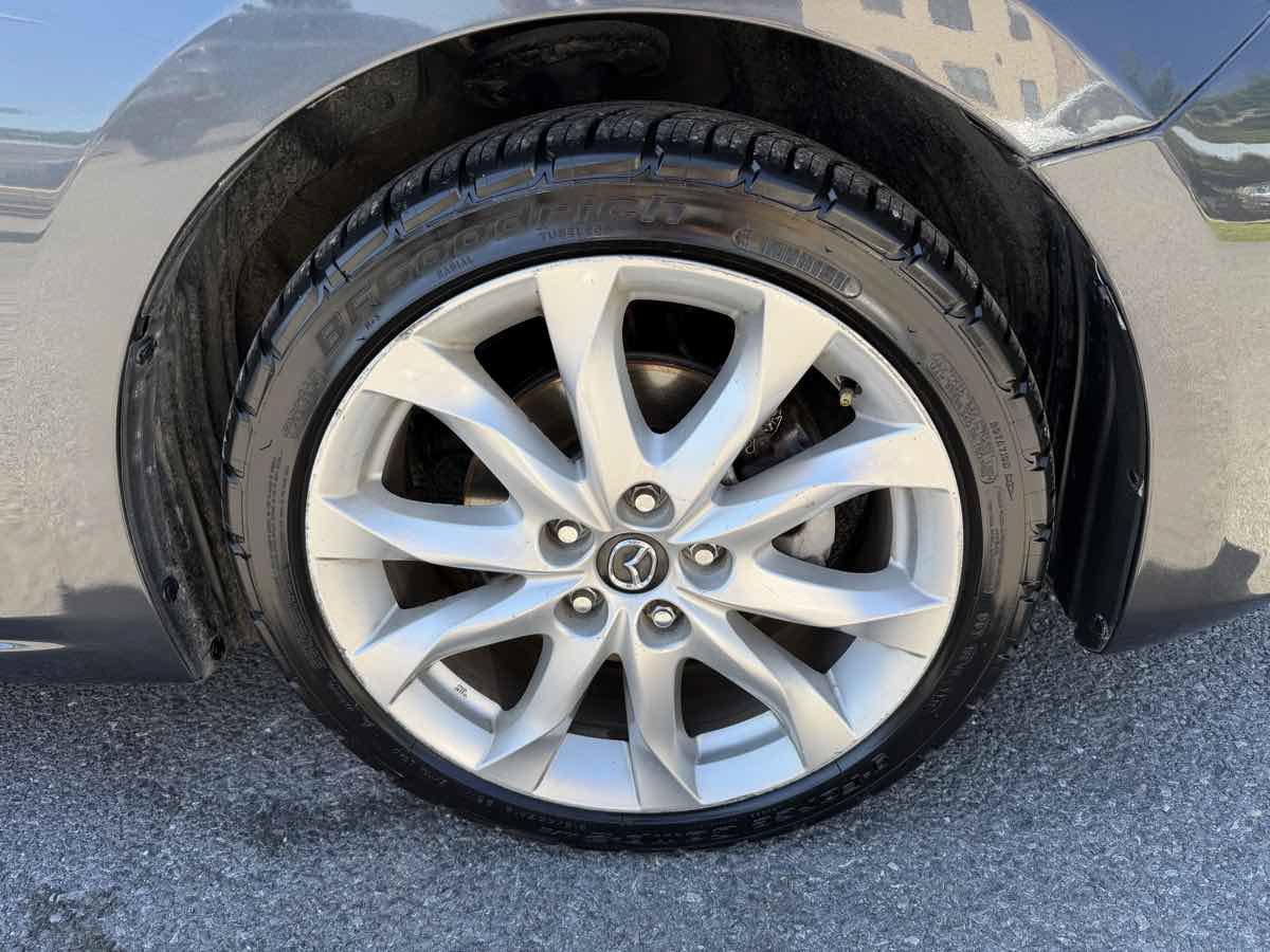 Used 2014 MAZDA MAZDA3 s Grand Touring w/ Technology Package FWD image 26