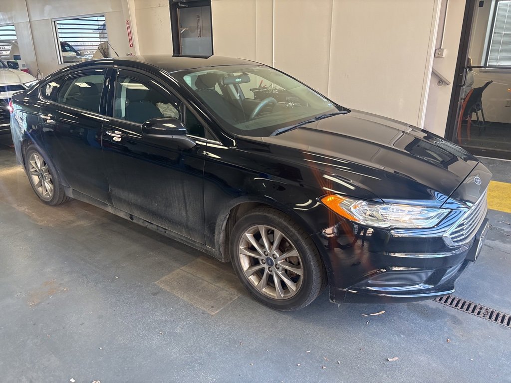 Used 2017 Ford Fusion SE