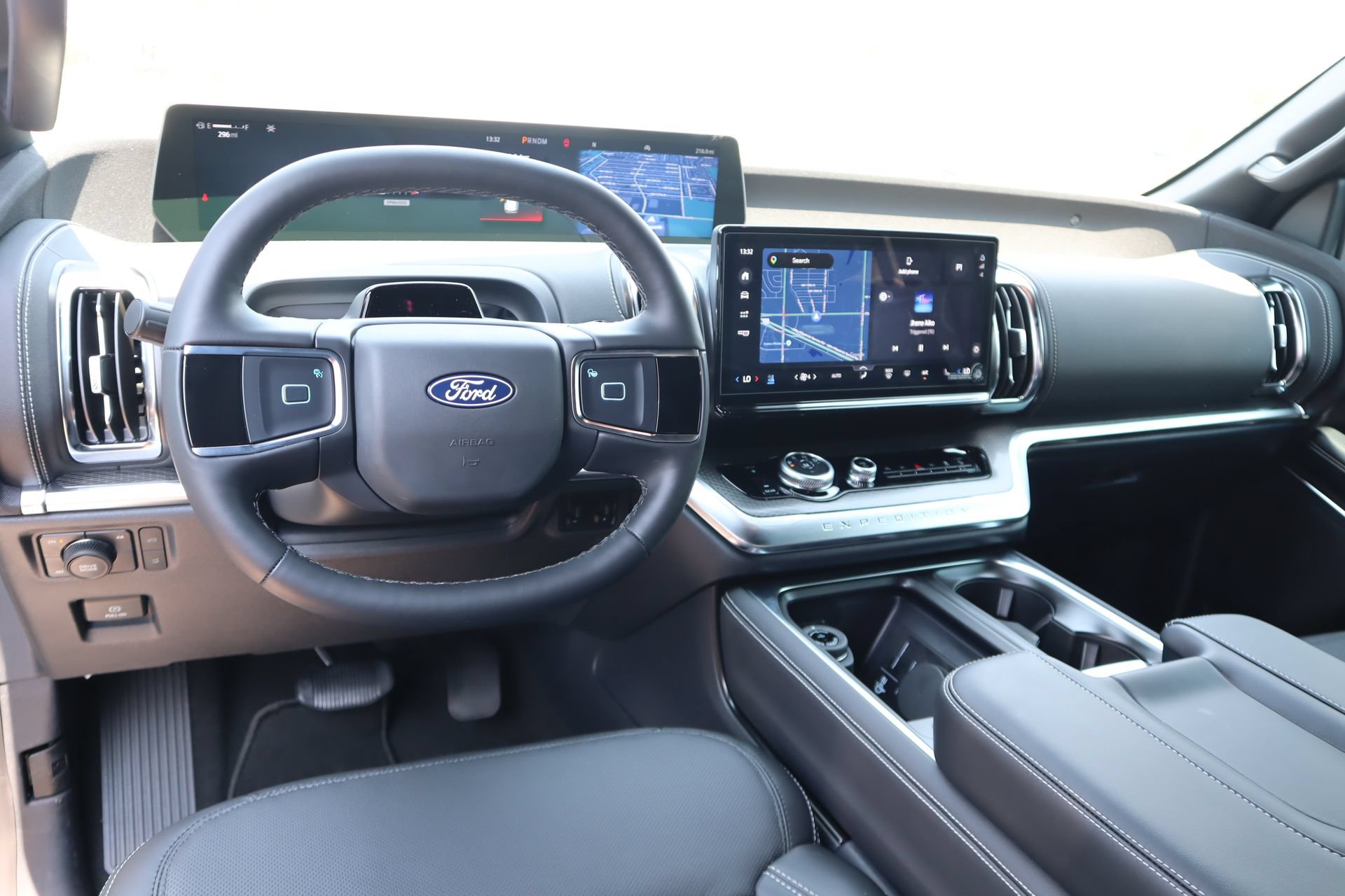 New 2027 Ford Expedition Max Platinum w/ Stealth Appearance Package AWD/4WD image 2