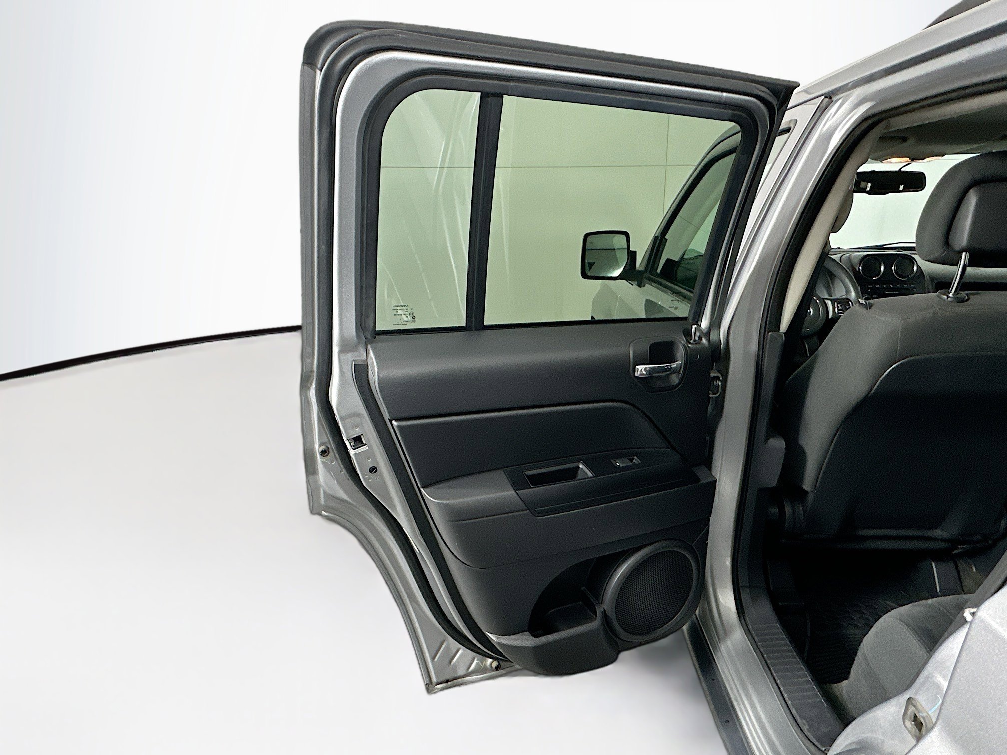 Used 2016 Jeep Patriot Sport w/ Power Value Group FWD image 23