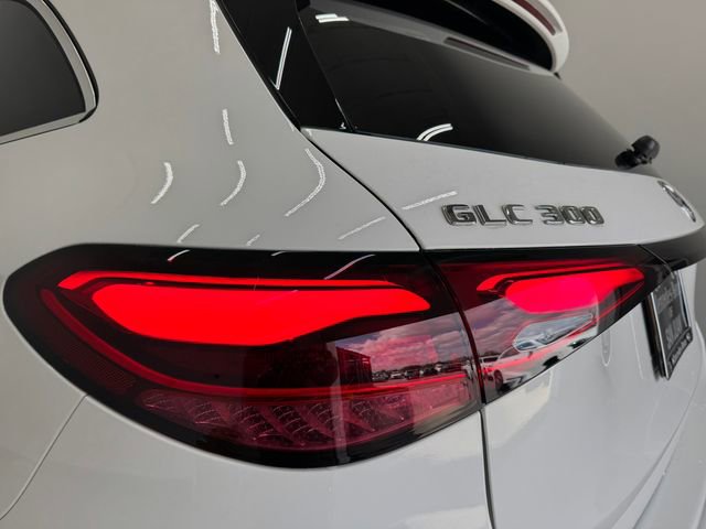 New 2026 Mercedes-Benz GLC 300 image 32
