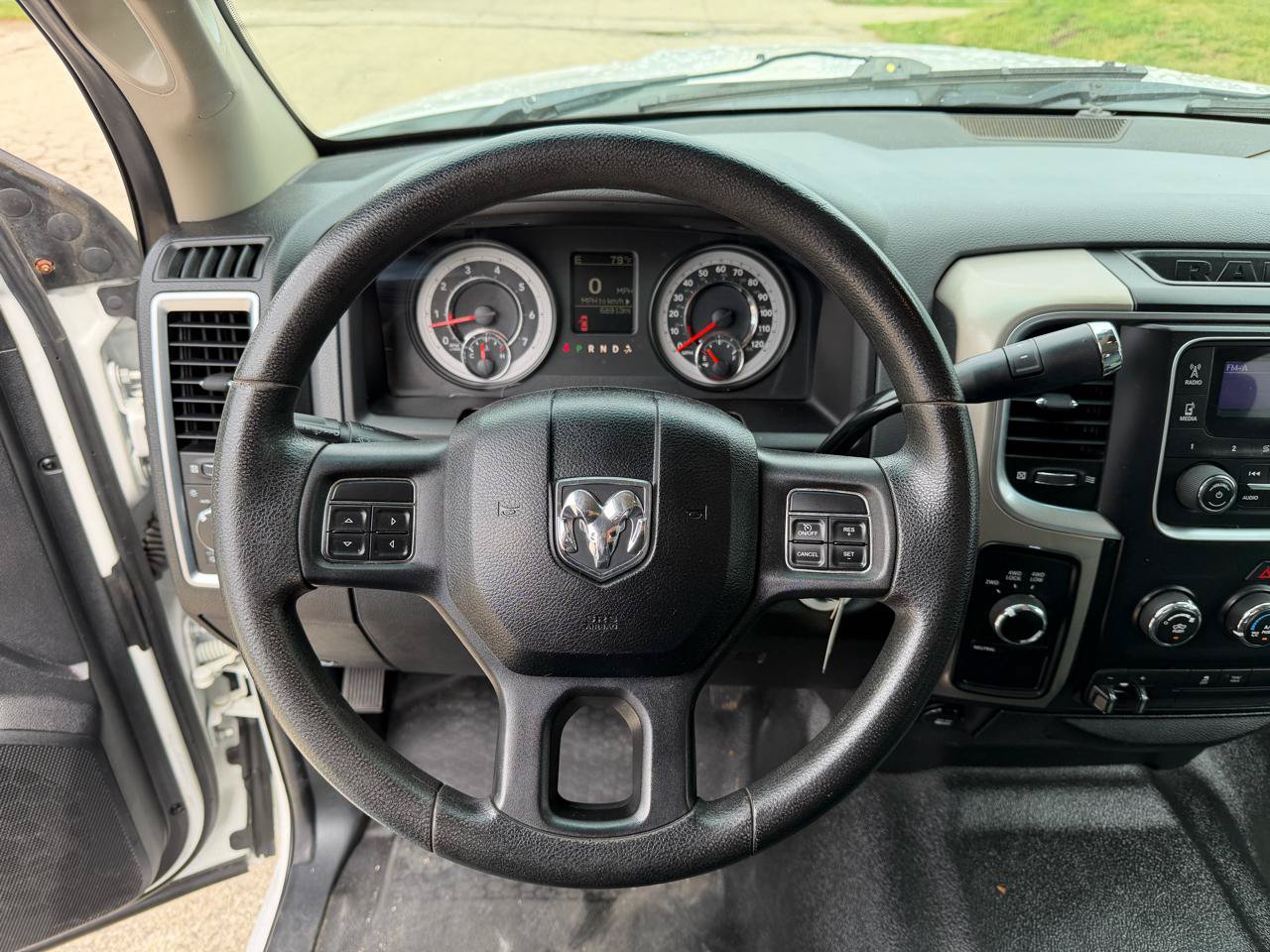 Used 2014 RAM 2500 SLT w/ Protection Group AWD/4WD image 14