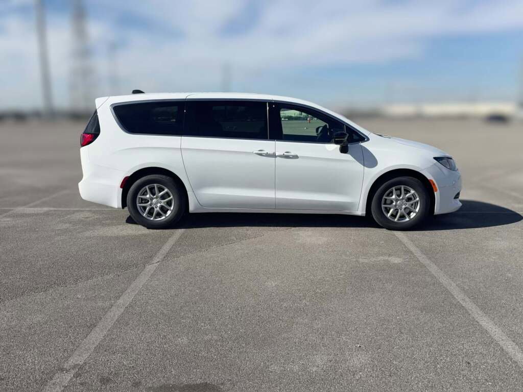 New 2026 Chrysler Voyager LX image 14