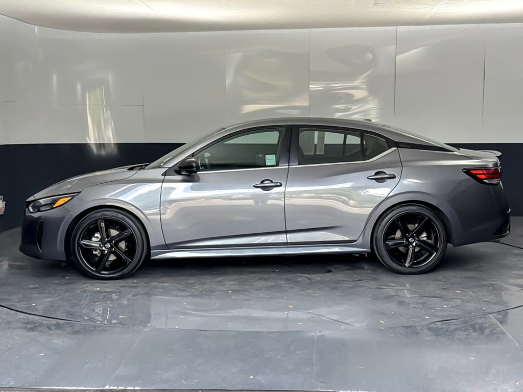 Used 2024 Nissan Sentra SR w/ SR Premium Package image 6