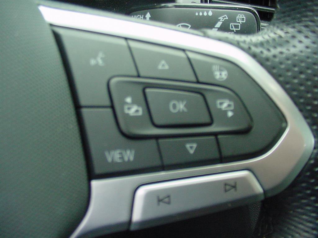 Used 2021 Volkswagen Atlas SEL R-Line image 11