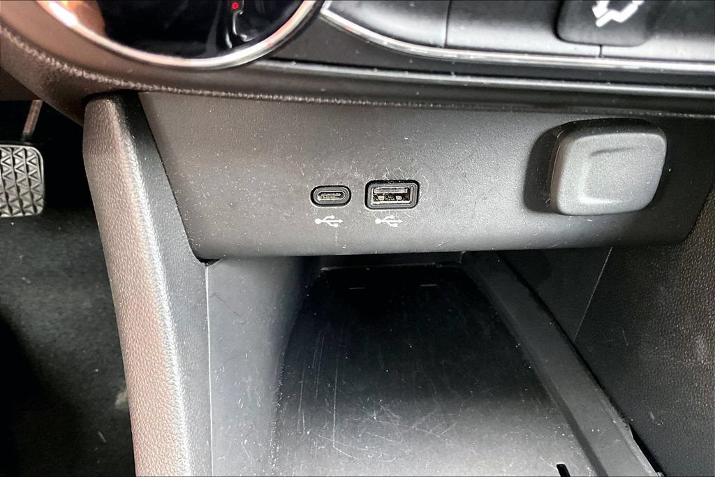 Used 2025 Buick Encore GX Preferred FWD image 16