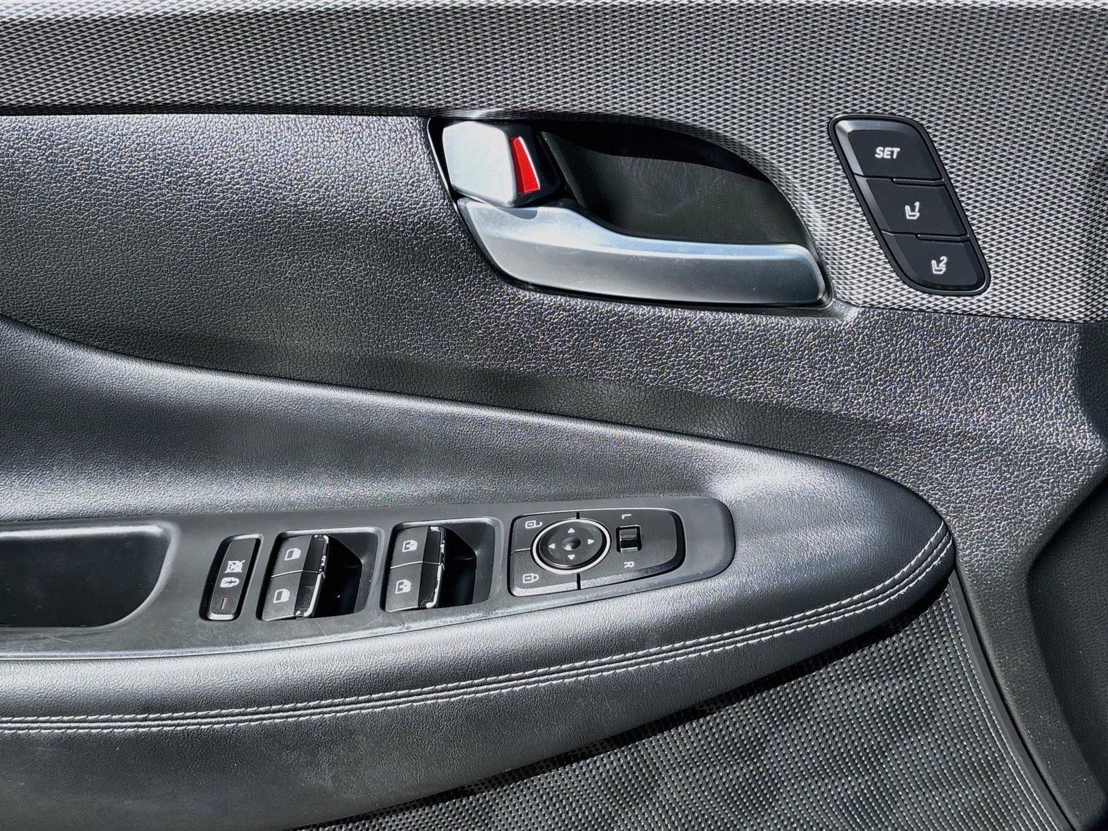 Used 2019 Hyundai Santa Fe FWD image 18