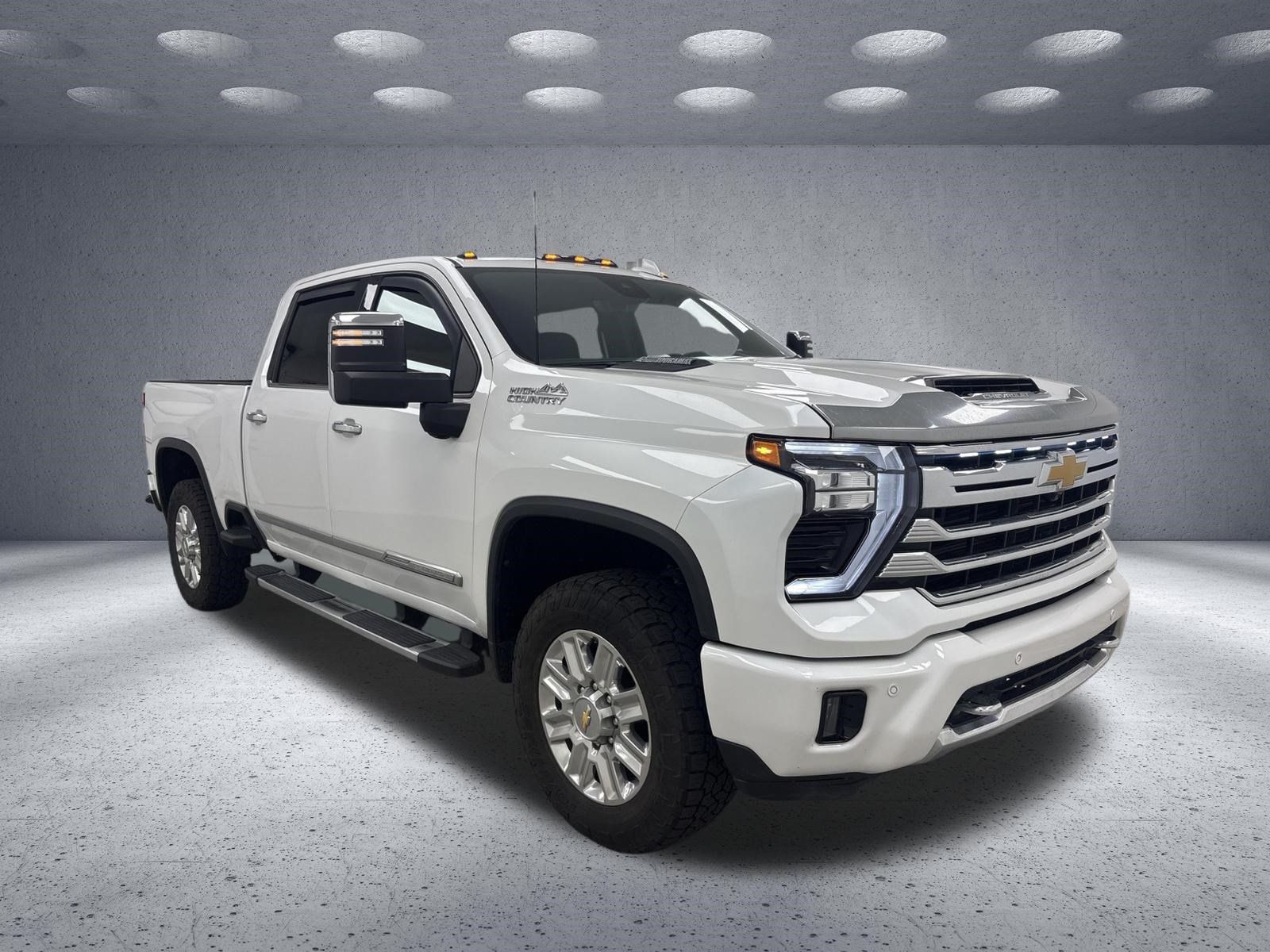 Used 2025 Chevrolet Silverado 2500 High Country w/ Technology Package AWD/4WD image 7