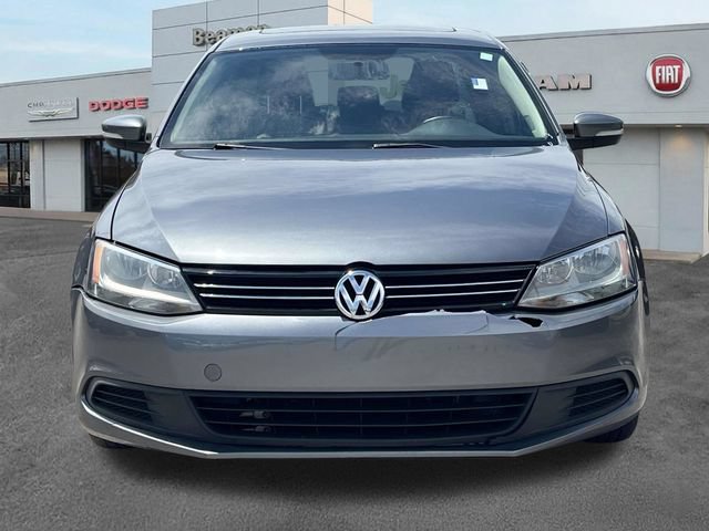 Used 2014 Volkswagen Jetta SE FWD image 2