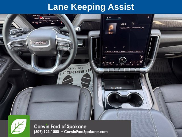 Used 2025 GMC Yukon Elevation AWD/4WD image 3