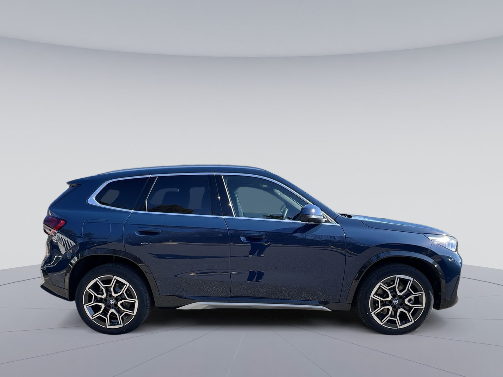 New 2026 BMW X1 xDrive28i w/ Technology Package AWD/4WD image 6