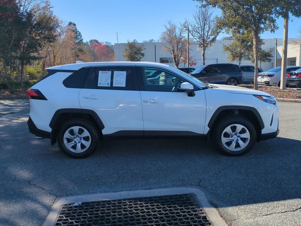 Used 2025 Toyota RAV4 LE image 4