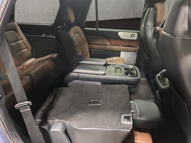 Used 2023 Lincoln Navigator Reserve image 21