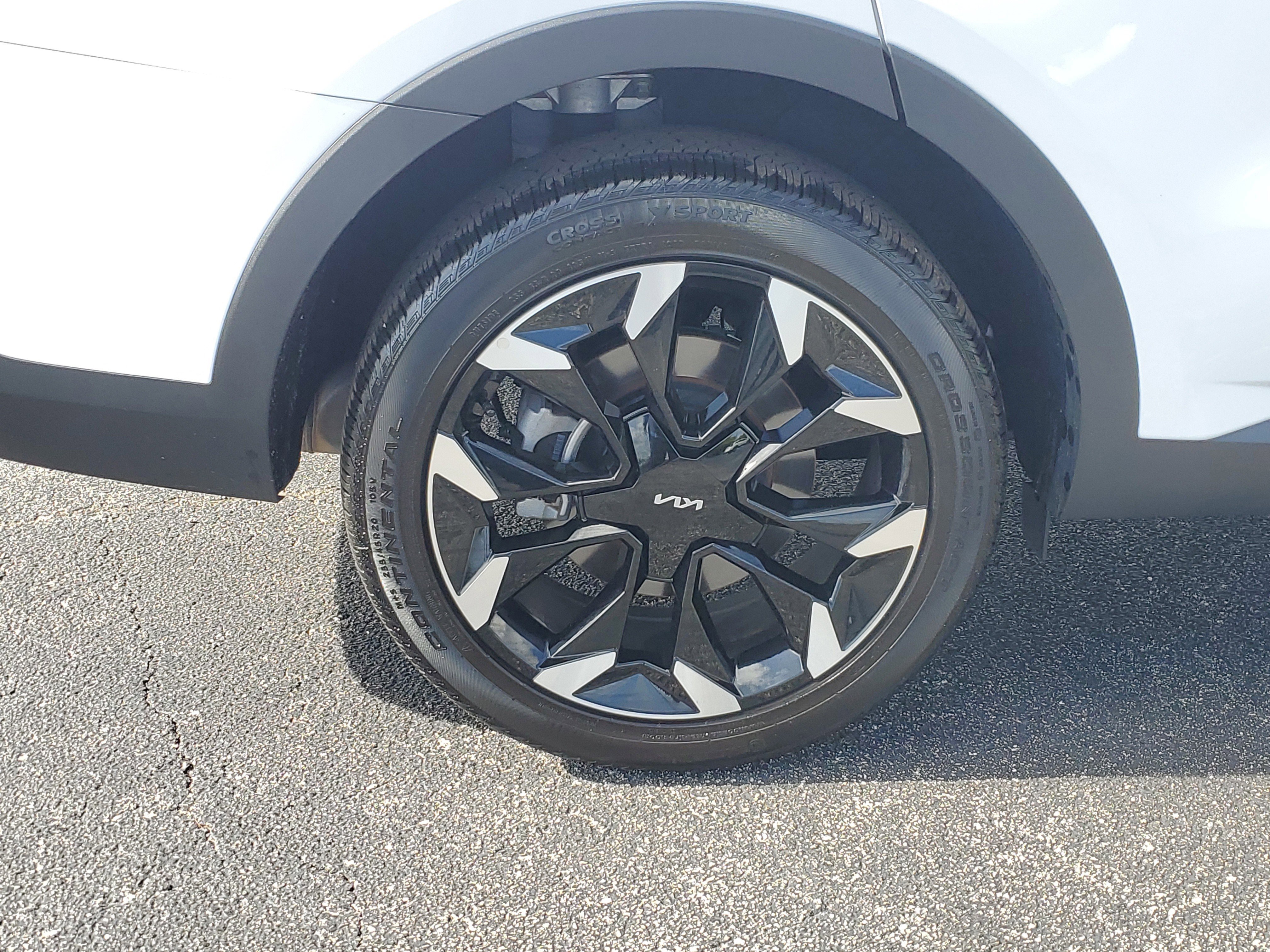 Used 2025 Kia Sorento EX image 5