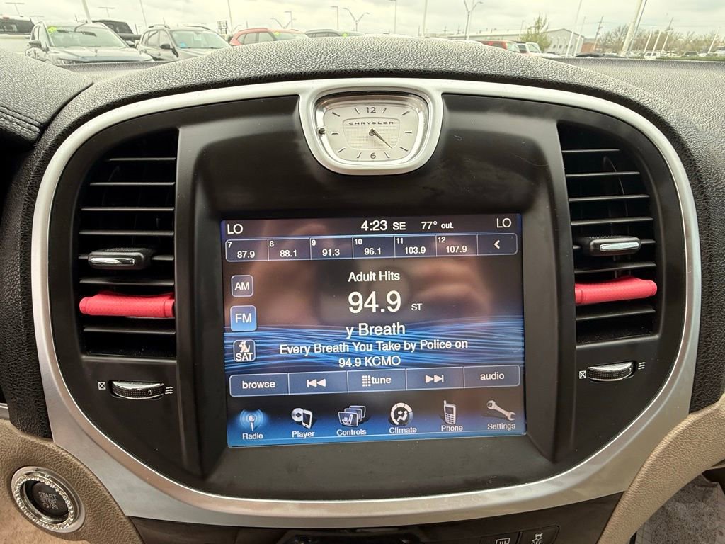 Used 2014 Chrysler 300 image 13