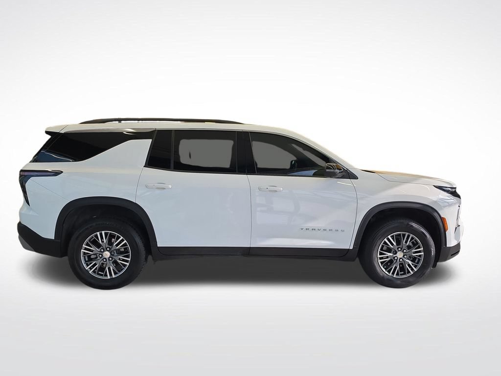 Used 2024 Chevrolet Traverse LT FWD image 8