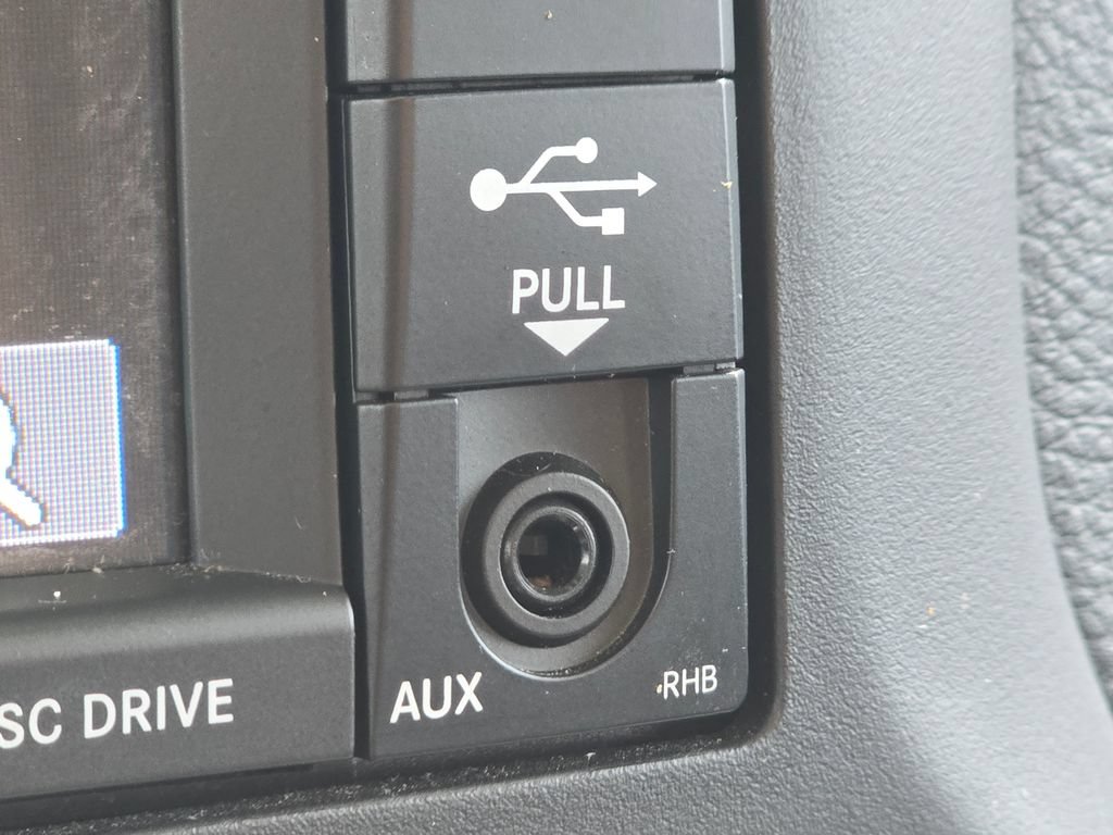Used 2016 Jeep Wrangler Unlimited Rubicon AWD/4WD image 4