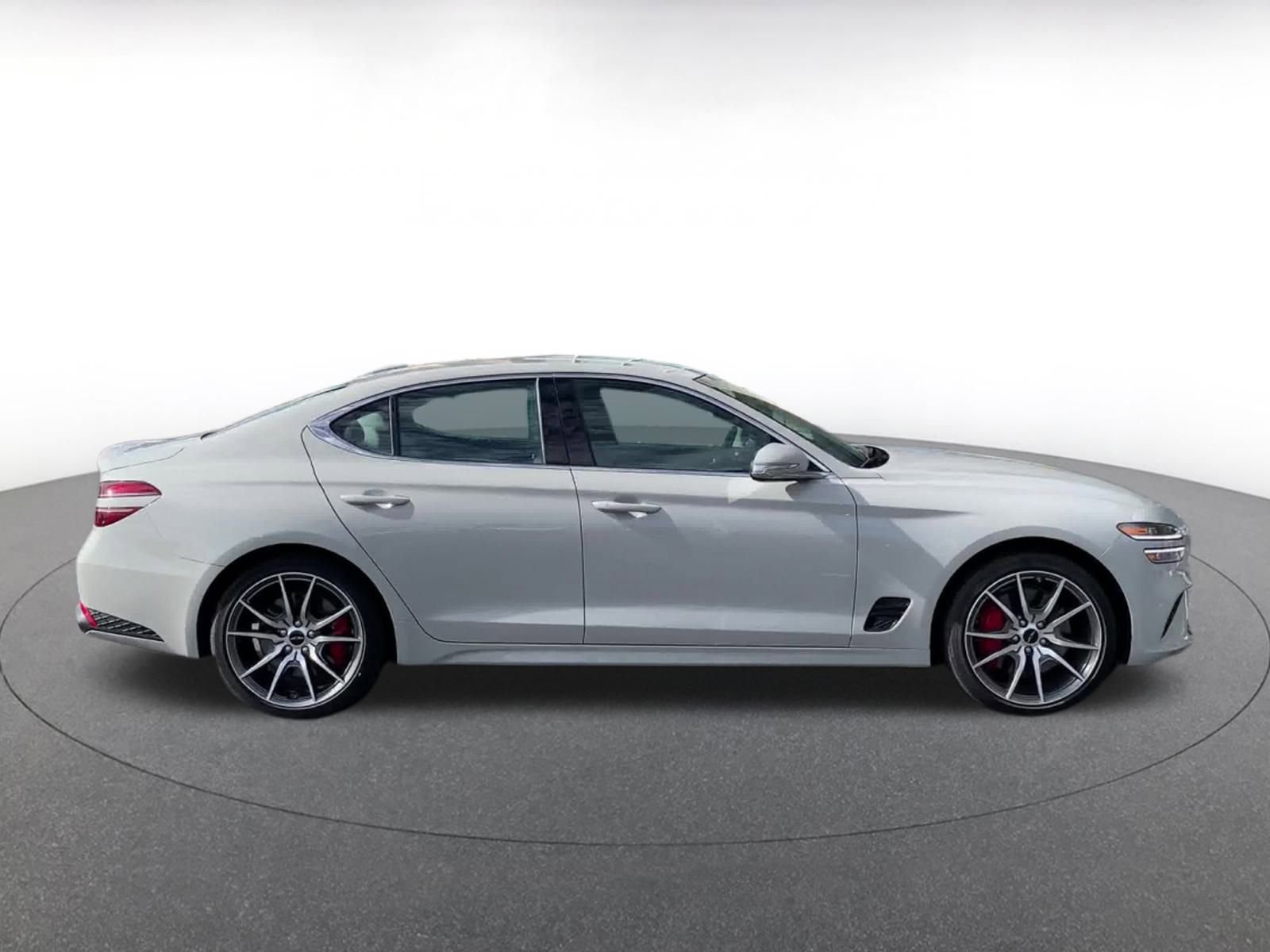 Used 2025 Genesis G70 2.5T image 16